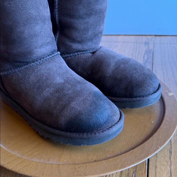 UGG Australia Brand Tall Chocolate Suede Boots Ribbons & real Sheepskin Lining - Picture 9 of 15
